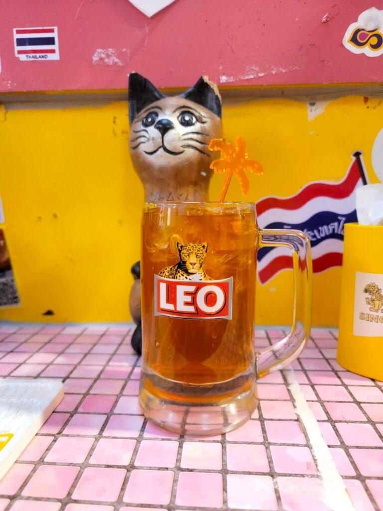 自然な甘味のタイ紅茶ハイ